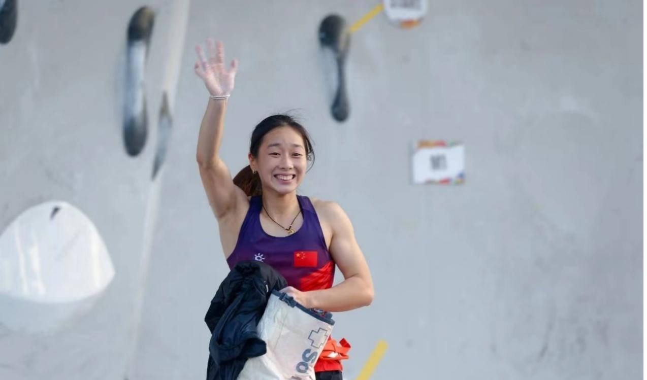 我校学子周娅菲在奥运资格系列赛上海站攀岩速度赛中勇夺冠军-上海体育大学体育教育学院